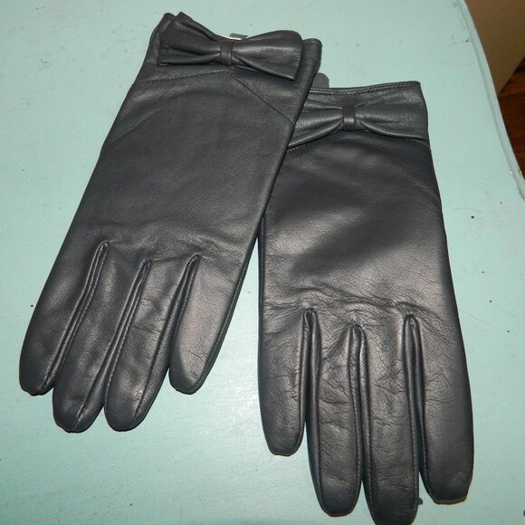 Mark & Graham Ladies Leather Bow Gloves Black Sz M/L (TT-24) - Picture 1 of 3